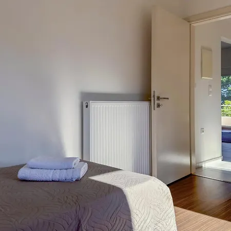 Adam Semesterbostad *