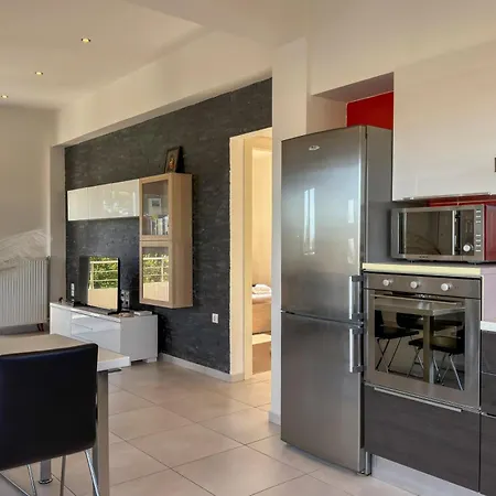 Semesterbostad Adam *