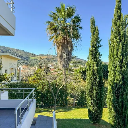 بيت للعطل Adam خانيا